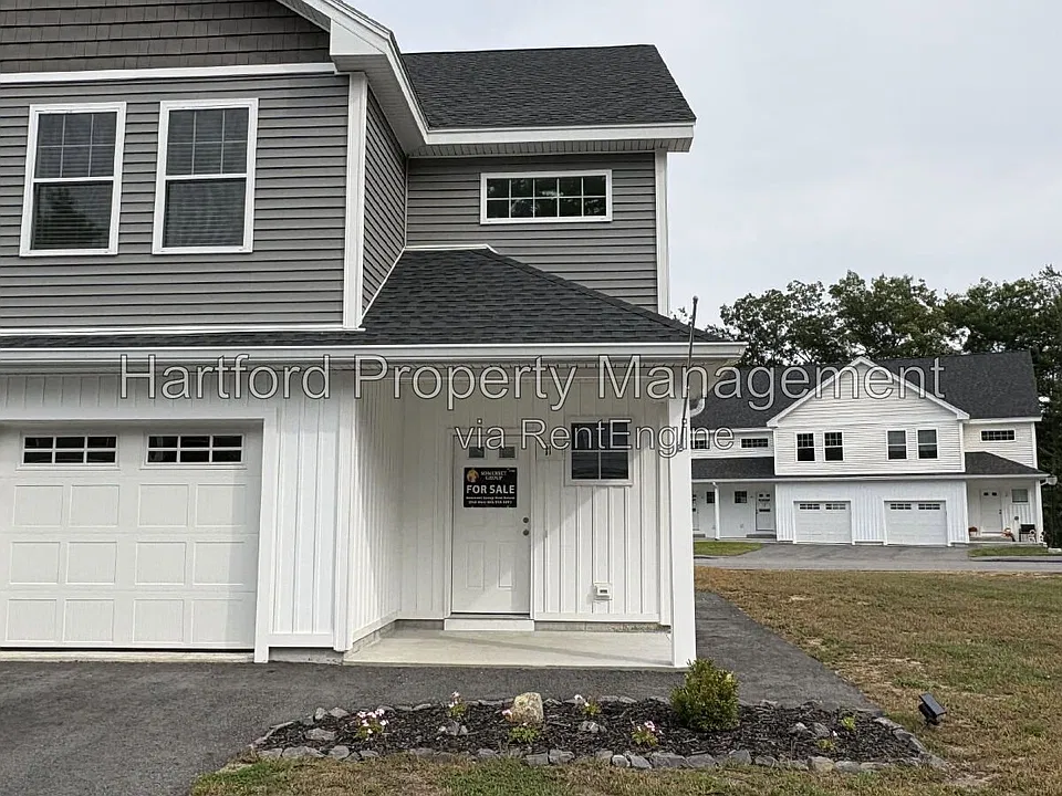 11 Sidetrack Ln