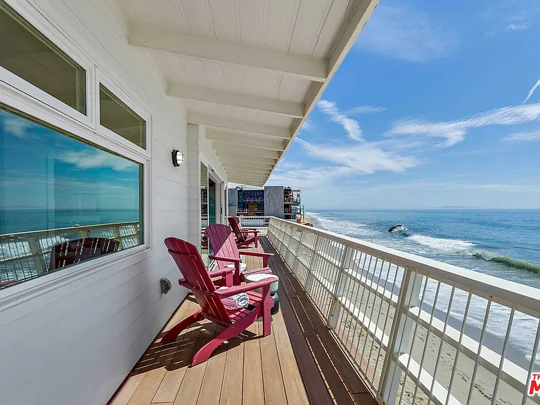 24742 Malibu Rd — Photo 2