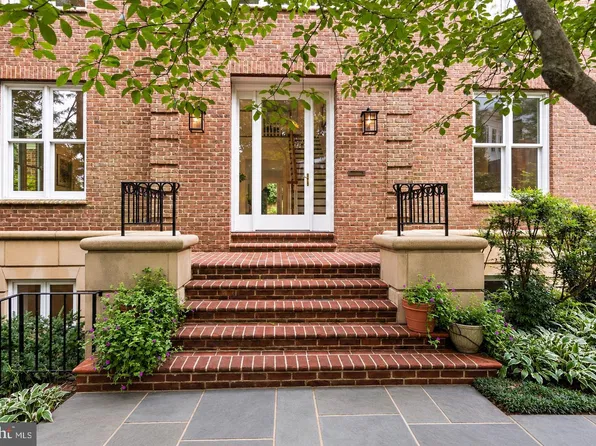 4753 Reservoir Rd NW, Washington, DC 20007