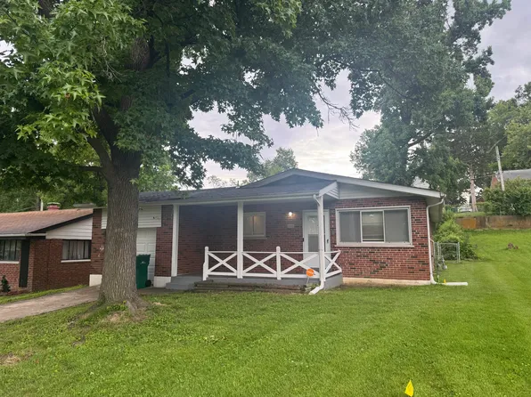 930 Marias Dr, Saint Louis, MO 63137