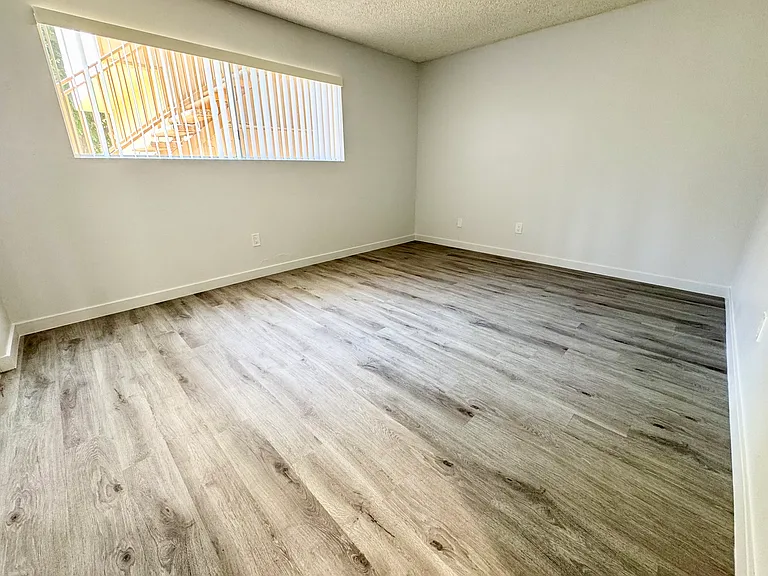 Monterey Apartments — Photo 12