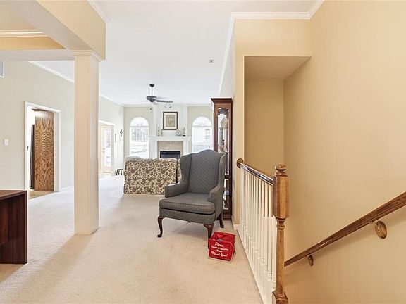 4th image of 7204 N Cypress Ave