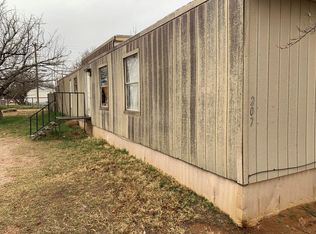 207 NW 3rd St, Andrews, TX 79714