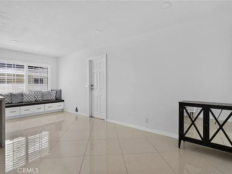 4641 Newman Ave — Photo 16