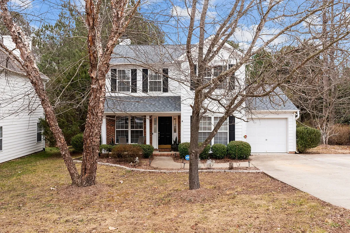 Building Photo - 806 Spring Meadow Dr