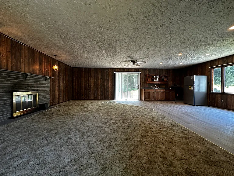 8232 Mercer St #2 — Photo 5