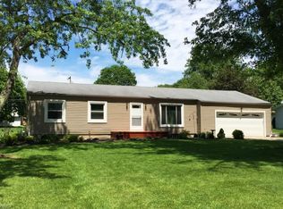 621 Prior Park Dr, Cuyahoga Falls, OH 44223