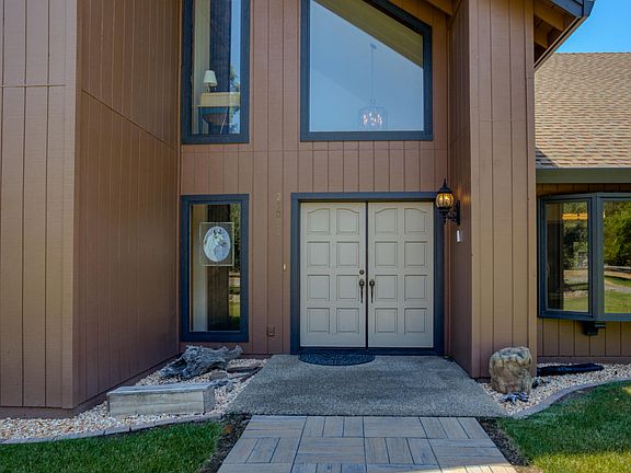 5th image of 23091 Old Forty Four Dr