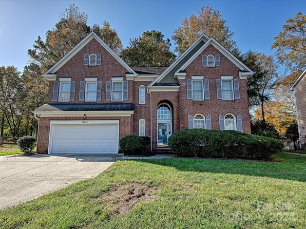 12528 Rolling Rock Ct, Charlotte, NC 28215