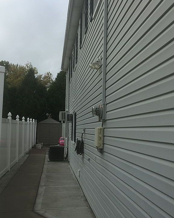 Sideyard with separate entry