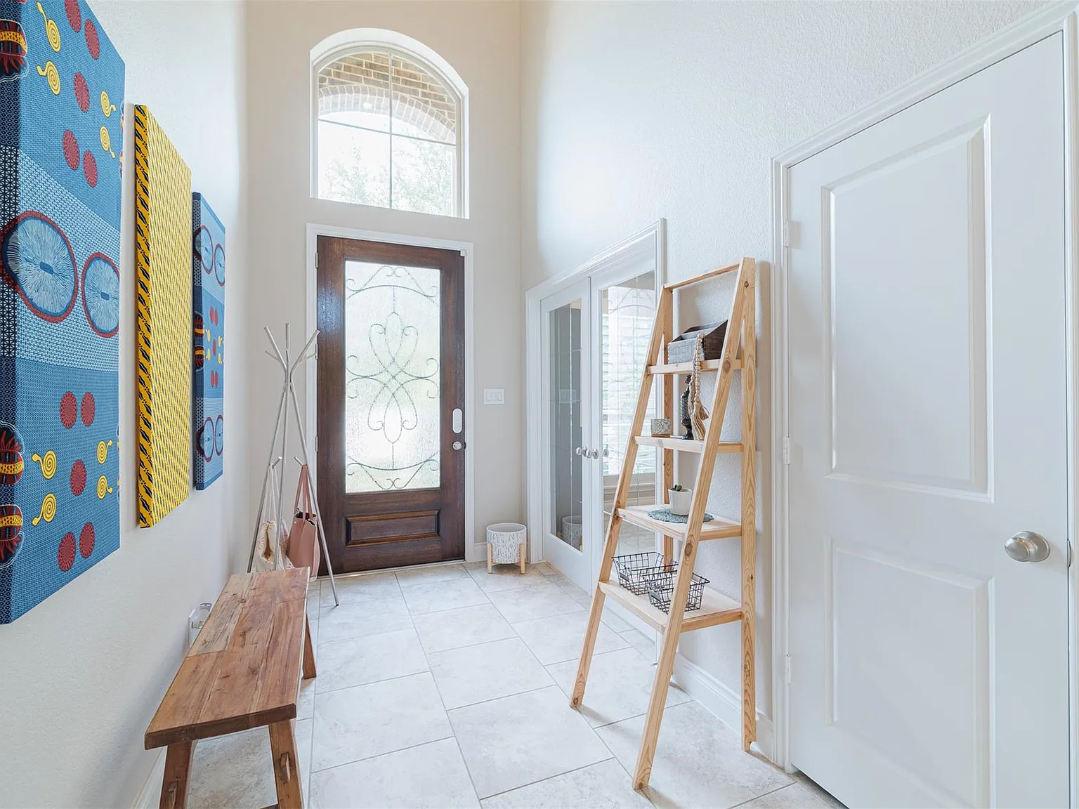4 bed, 3.5 bath, 3037 sqft, $3,800 — Photo 3