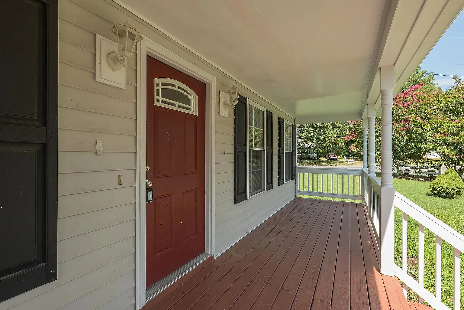 3 bed, 1912 sqft, $2,650 — Photo 4