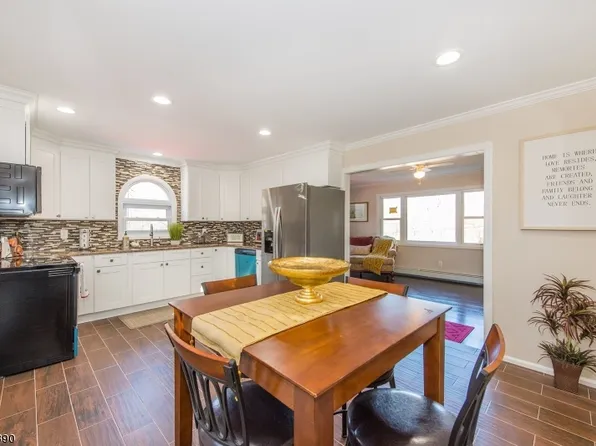 15 Cedar Ter, Vernon Twp., NJ 07418