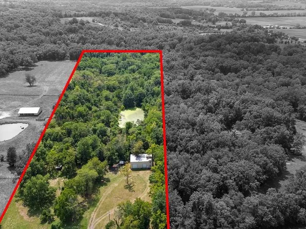 36403 E Church Rd, Oak Grove, MO 64075