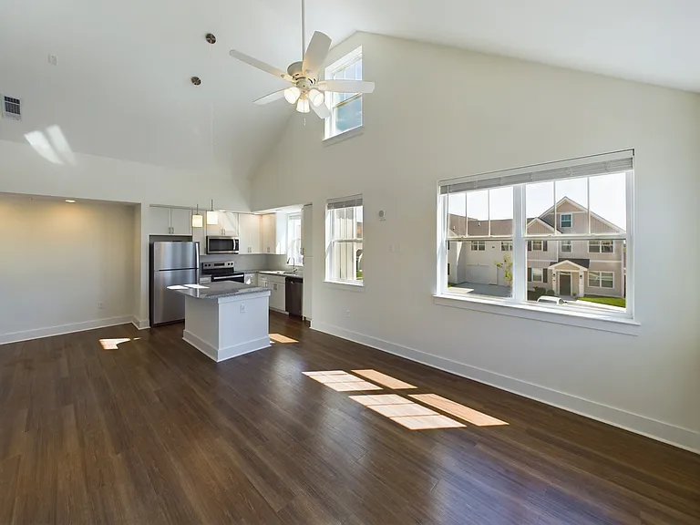 Hickory Cottages Apartment Homes — Photo 74