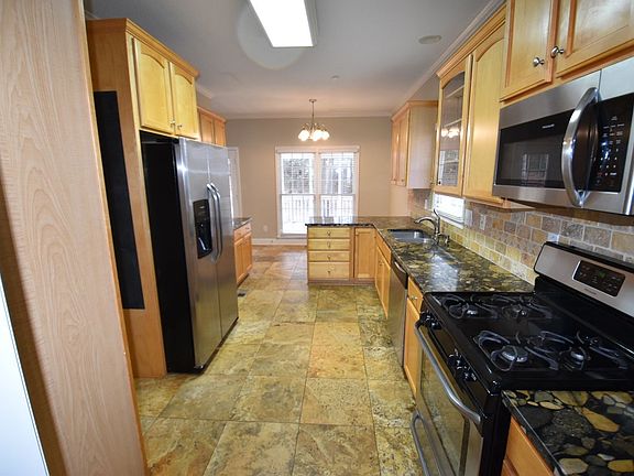 5th image of 1057 Walnut Creek Dr
