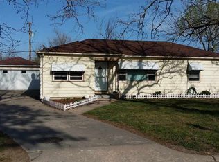 1034 College Ln, Hutchinson, KS 67501