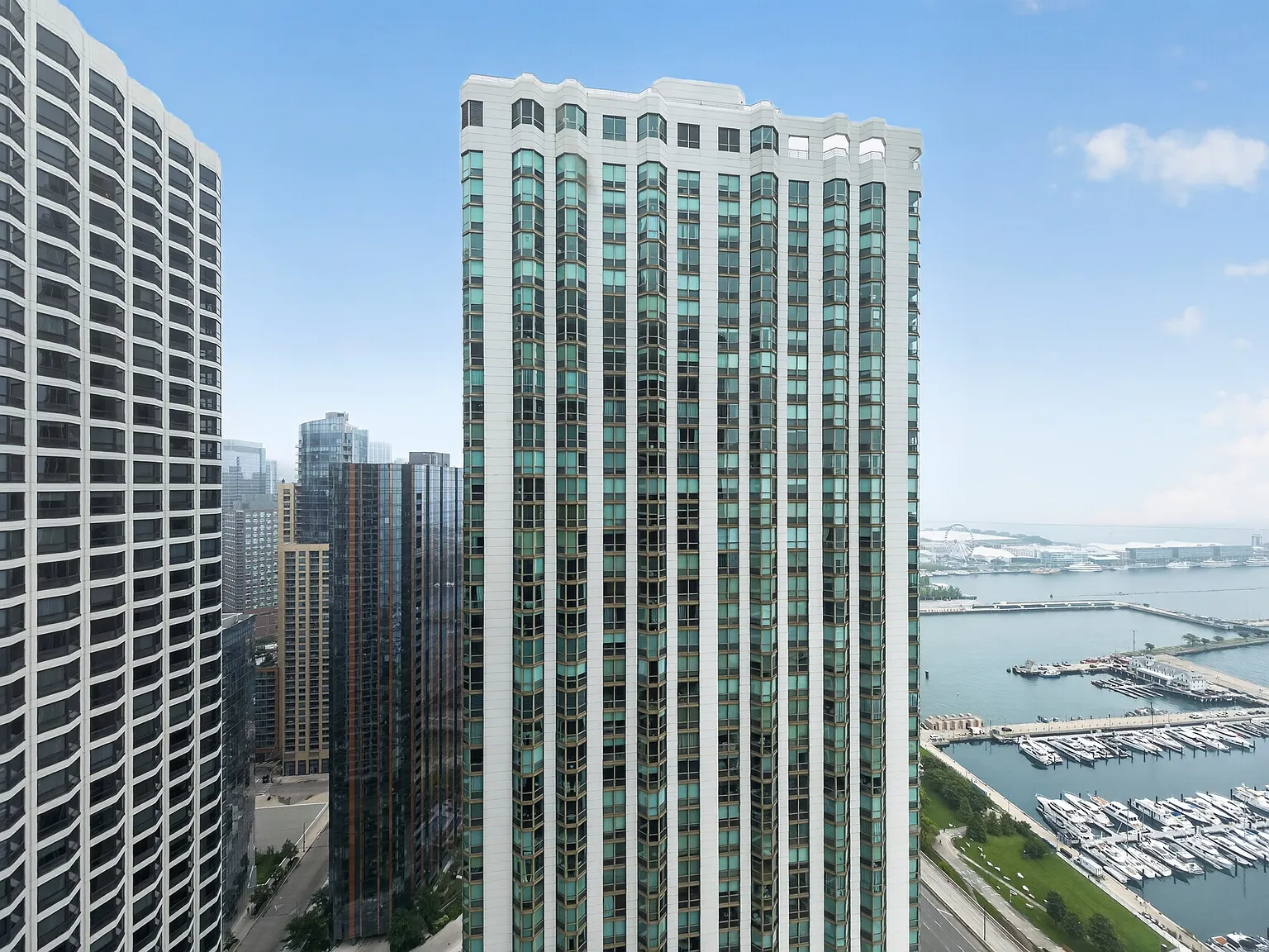 1 bed, 858 sqft, $3,140 — Photo 4