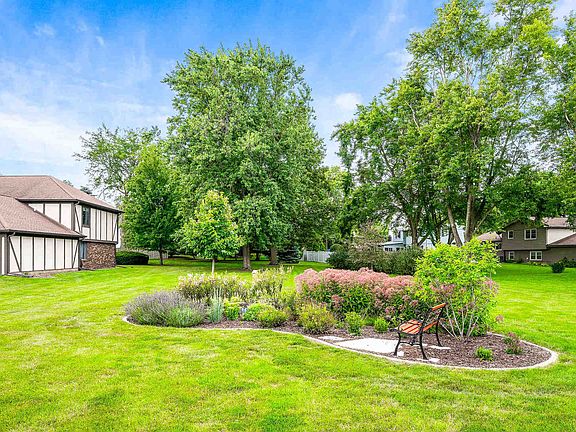 5th image of 9 Brandywine Ct #9