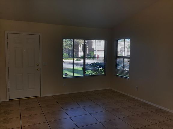 5th image of 1707 W Bluebird Dr