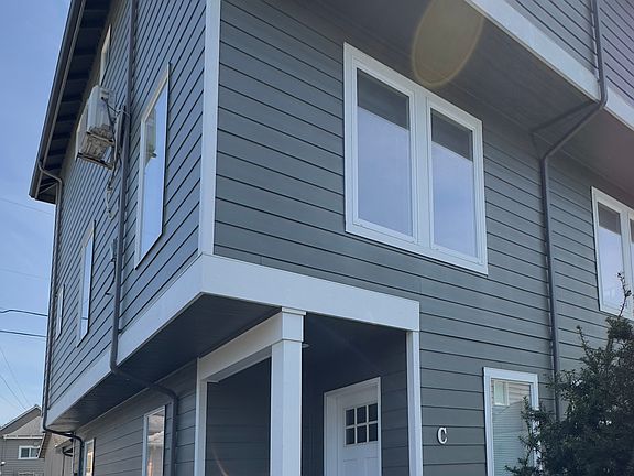 2nd image of 3317 Wetmore Ave Unit C