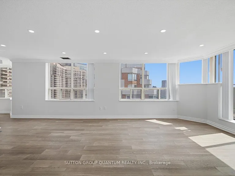 335 Webb Dr #Penthouse 106 — Photo 19