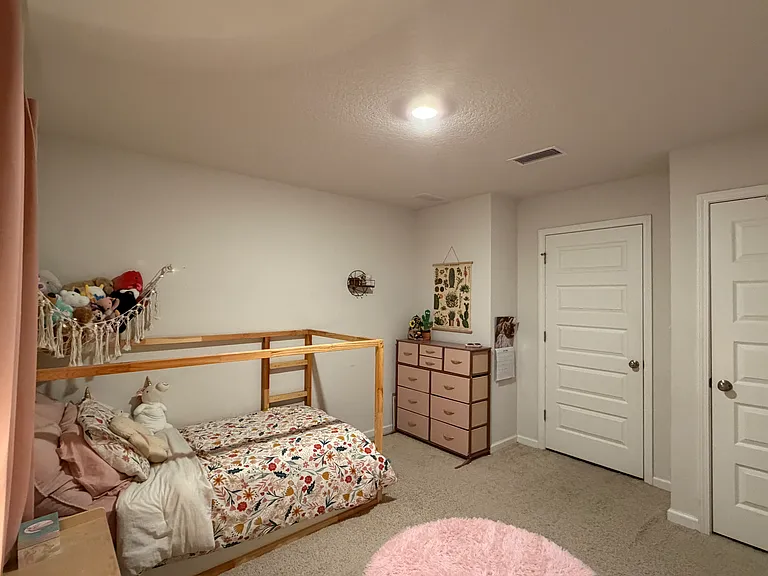 5699 Guinevere Ln — Photo 36