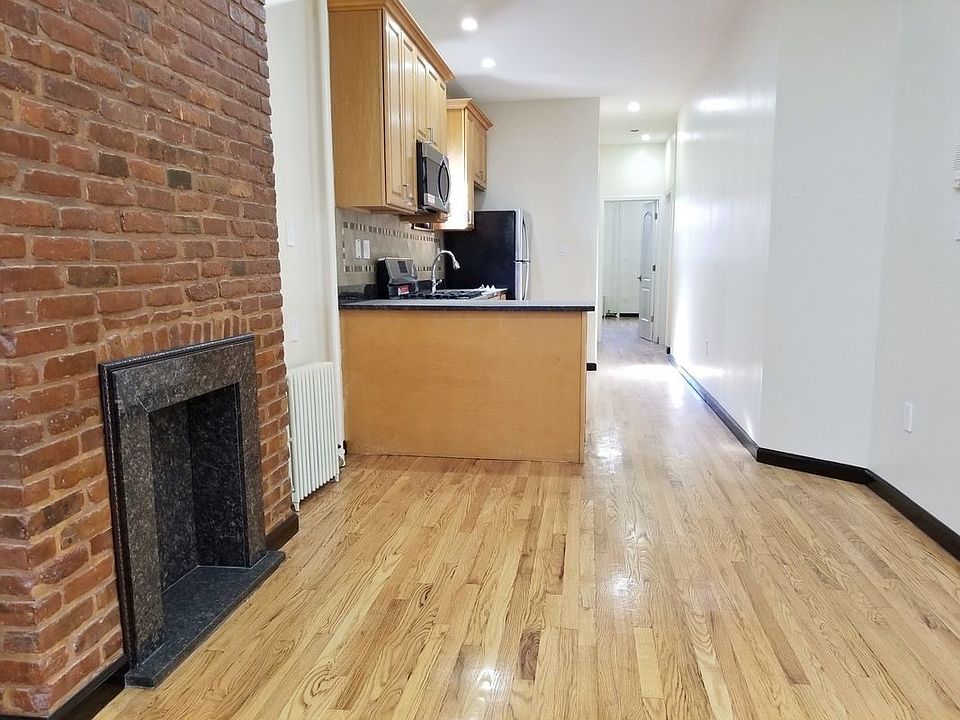 1st image of 289 Jefferson St APT 1L