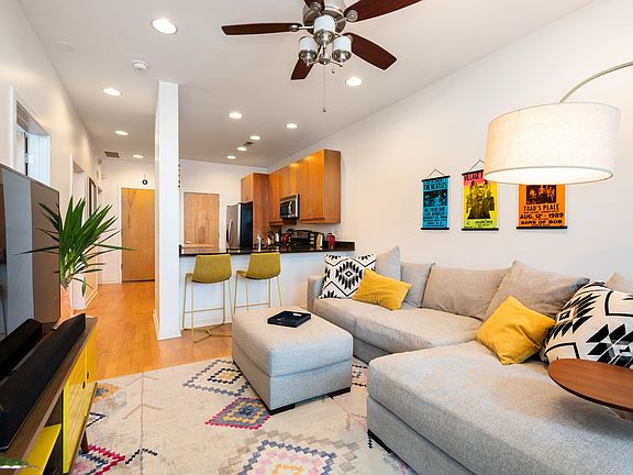 4th image of 3946 N Ravenswood Ave APT 304