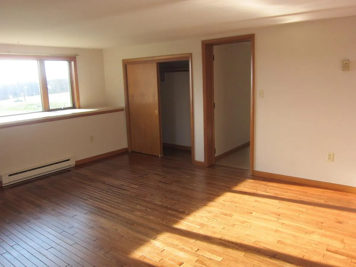 2 bed, 804 sqft, $1,200 — Photo 2