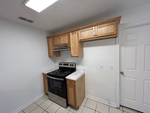 Great clean kitchen.