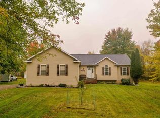 6228 Smith Rd, Linden, MI 48451