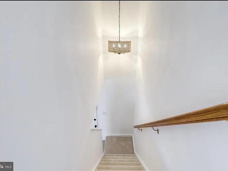 5934 Mayflower Ct — Photo 10