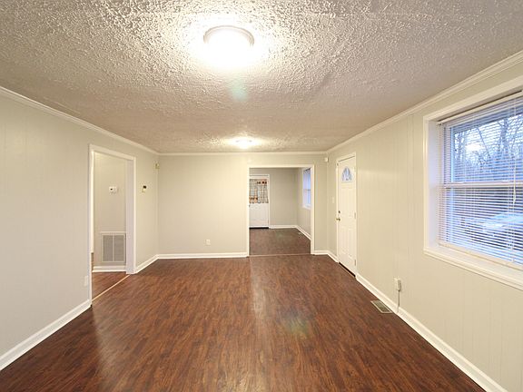 5th image of 4233 Skyline Dr