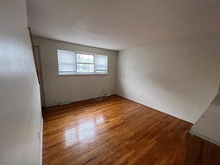 665 Garden St — Photo 18