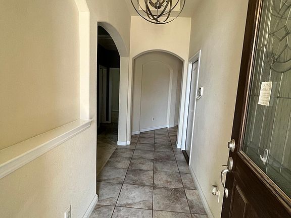 3rd image of 432 Foxcraft Dr