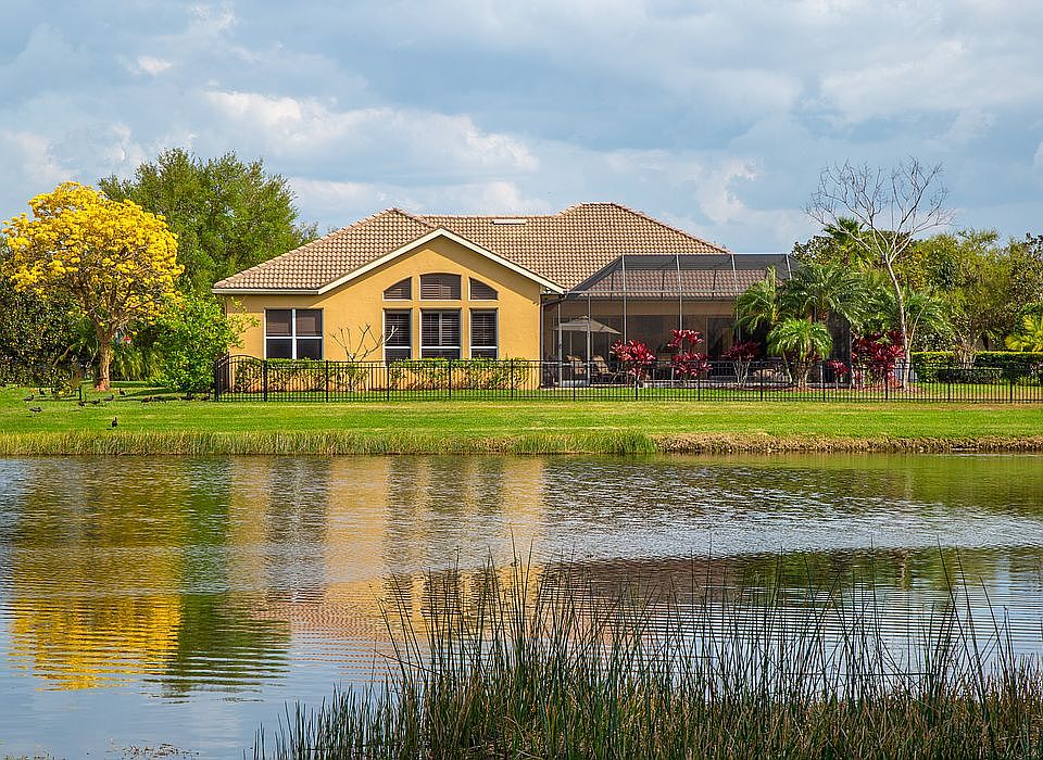 2nd image of 364 Blackbird Ct