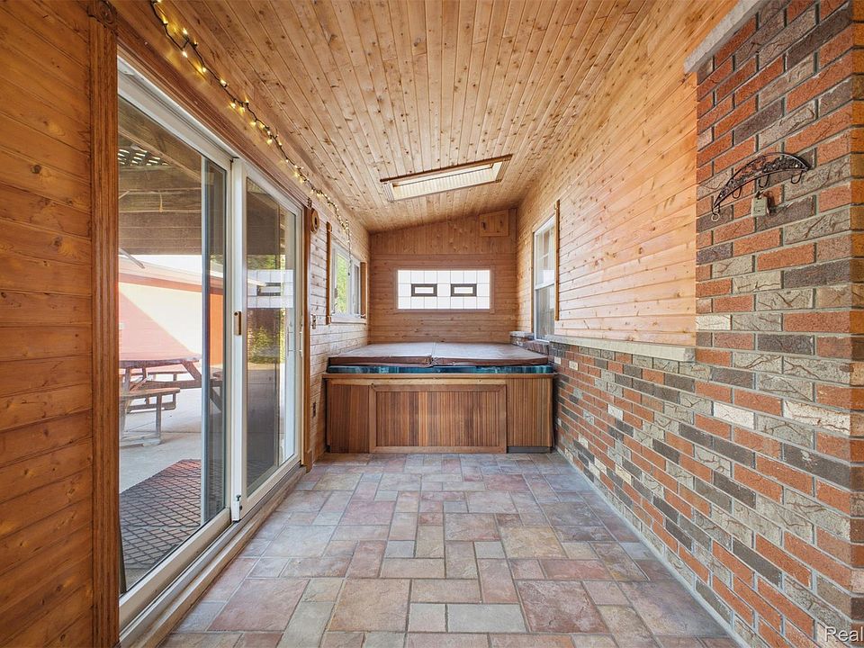 6466 N Lafayette St, photo 30