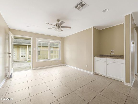 4th image of 1501 W Saint Mary Blvd #C
