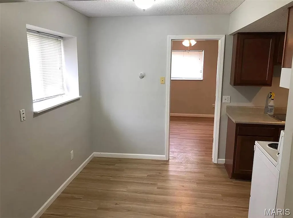 1 bed, 1.0 bath, 560 sqft, $900 — Photo 3
