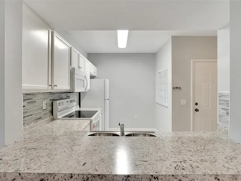 6421 Cypressdale Dr #101 — Photo 8