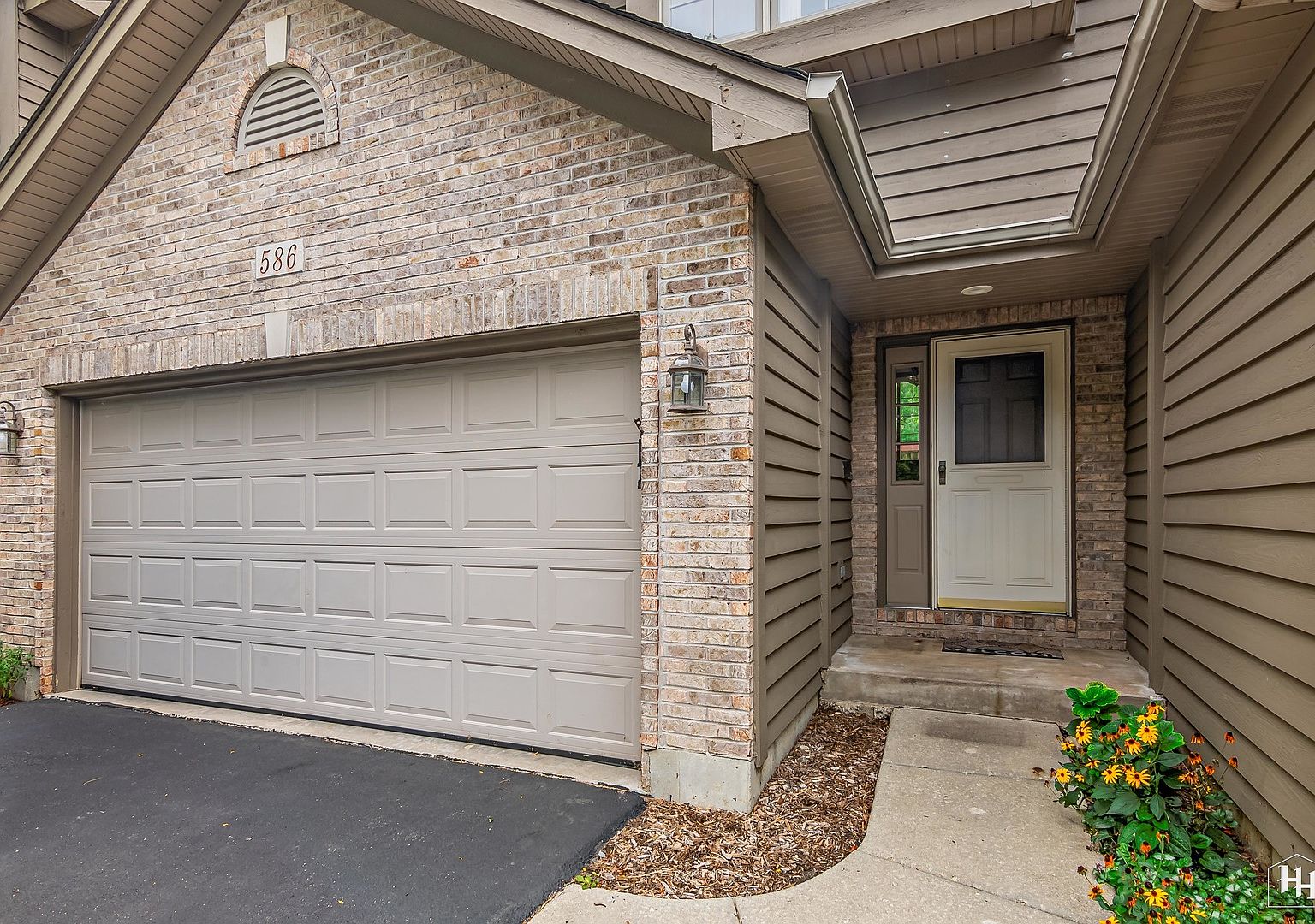 586 Silver Aspen Cir, Crystal Lake, IL 60014 Zillow