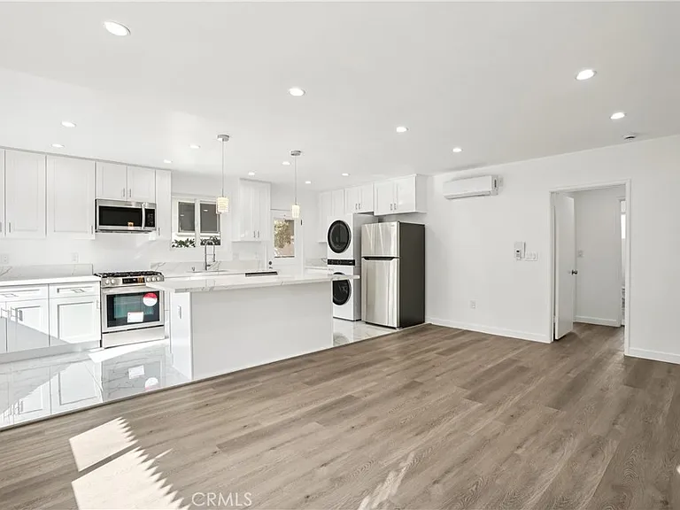 1474 N Allen Ave #1474 — Photo 2