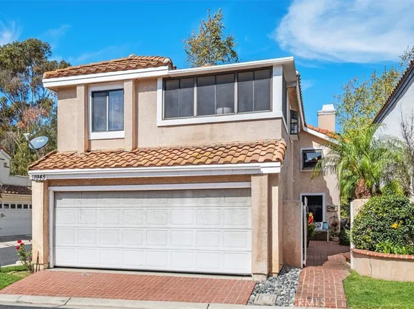 1945 Sundance Ln, Costa Mesa, CA 92627