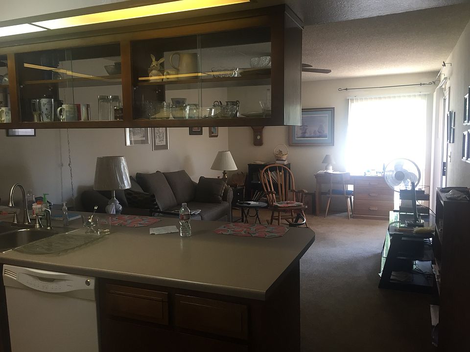 1st image of 255 W Tainter Dr