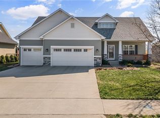 4955 Andrews Pl, Pleasant Hill, IA 50327