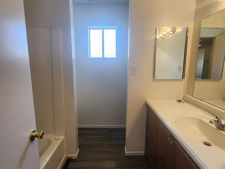 5901 Ming Ave #4 — Photo 22