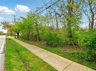 9340 Jordan Dr, Mentor, OH 44060