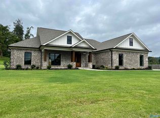 165 Georgia Mountain Rd, Guntersville, AL 35976