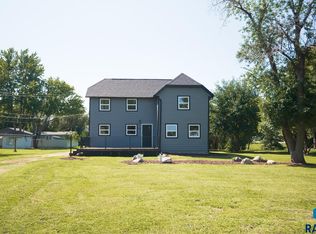 105 S Louise Ave, Worthing, SD 57077